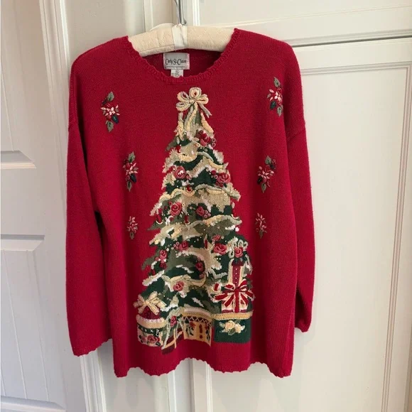 Christmas Sweater - Picture 1 of 9